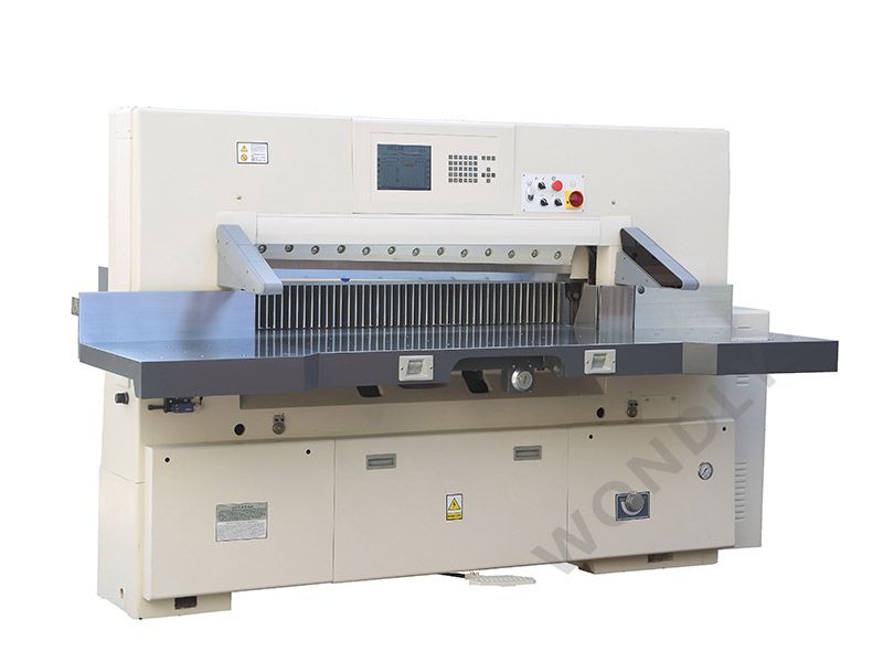 QZYK1370DF 觸摸屏 程控切紙機