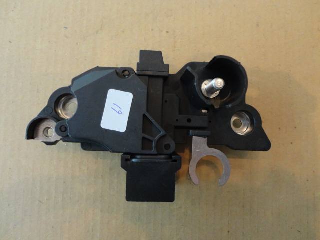 B0220電子調節器