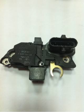 B0298電子調節器