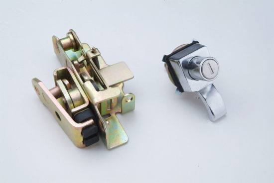 158尾門總成 客車門鎖