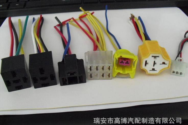 廠家批發(fā)供應(yīng)汽車連接器，接插件