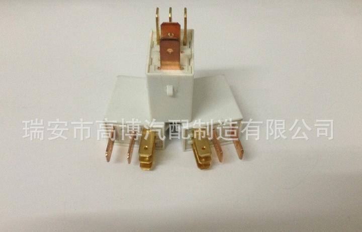 供應豐田繼電器白色5插