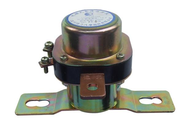 電磁式電源開關DK136-12V