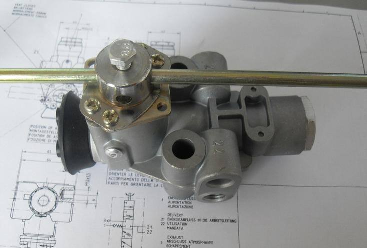 重型車配件：制動(dòng)器閥類--高度閥