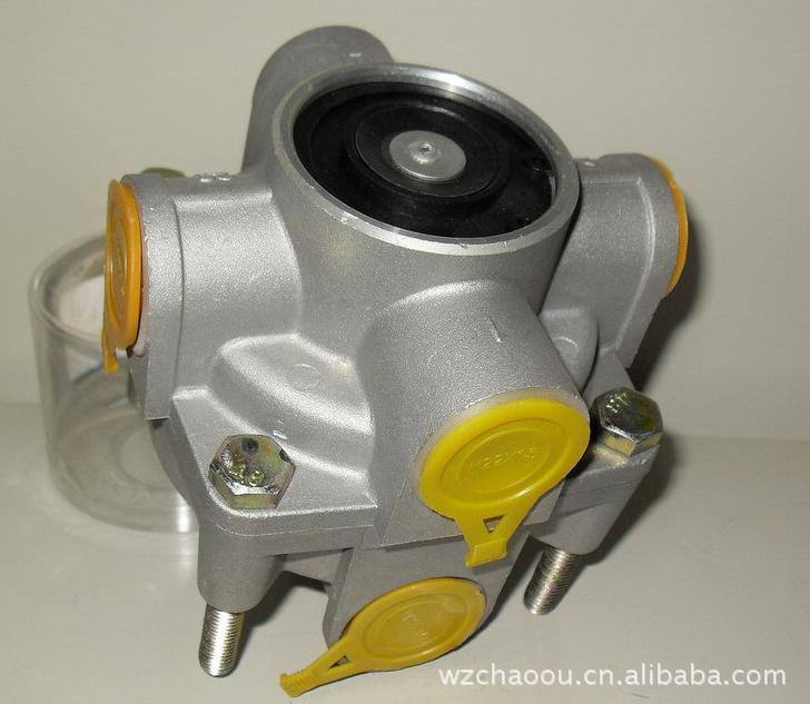 重型車零配件：繼動閥973 001 010 0