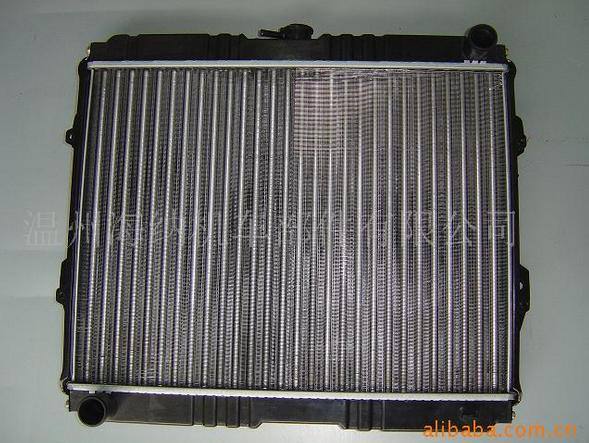 長城皮卡(汽油) 鋁質漲管式水箱