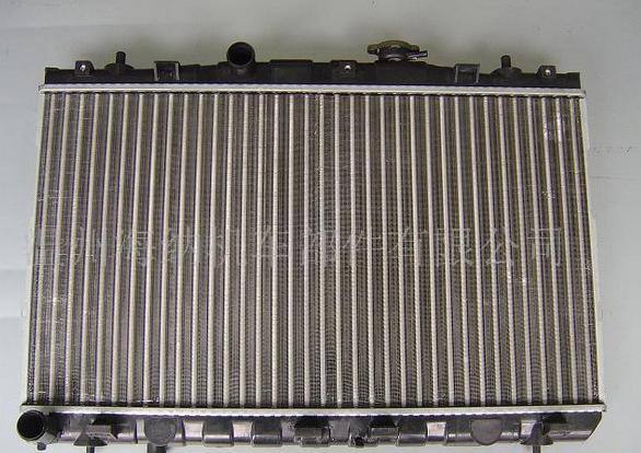 北京現(xiàn)代伊蘭特 鋁質(zhì)漲管式水箱