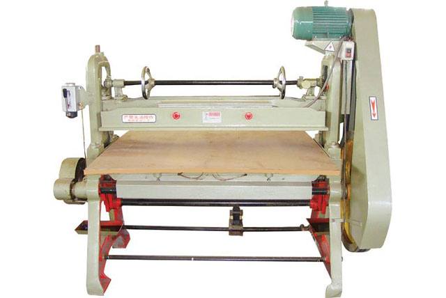 HL 機械式裁料機