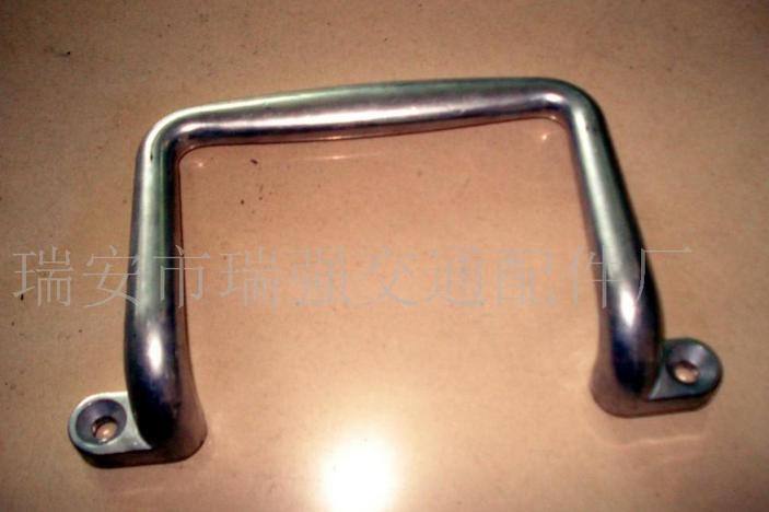 供應汽車車門拉手，鋁質品