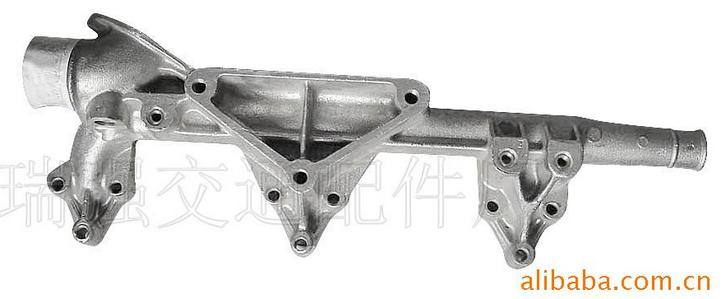 供應汽車發動機節溫器水管