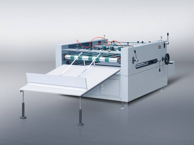 XGFM-1200A自動(dòng)拉紙分切機(jī)