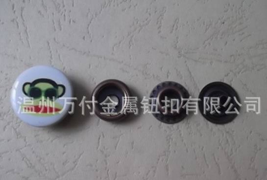 廠家現(xiàn)貨供應(yīng) 0.8cm-2.5cm銅質(zhì)四合扣