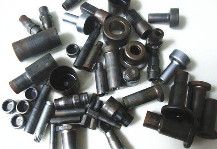 供應(yīng)非標(biāo)鉚釘 非標(biāo)螺栓