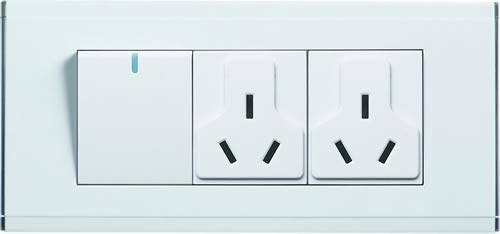 一位單/雙控帶二位多功能插座