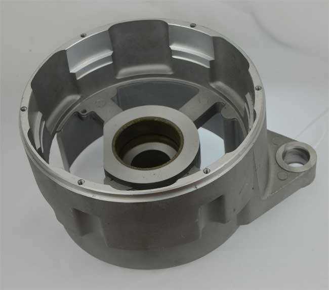 18  起動(dòng)機(jī)鋁端蓋 鋁壓鑄件