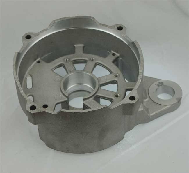 15 起動機鋁端蓋 鋁壓鑄件