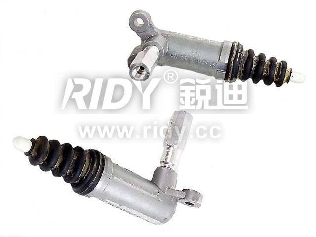 8D0 721 257離合分泵