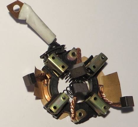 拉達車用碳刷架