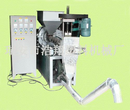 PVC硬塑回收造粒機(jī)2