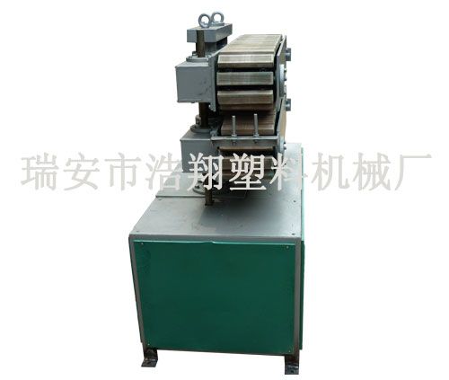 300型牽引機(jī) 3