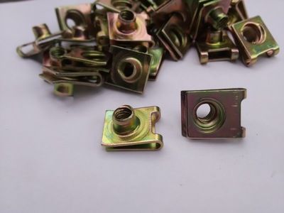 供應(yīng)加工組合夾片螺母板簧螺母夾母簧片卡簧插片螺母沖壓件緊固件