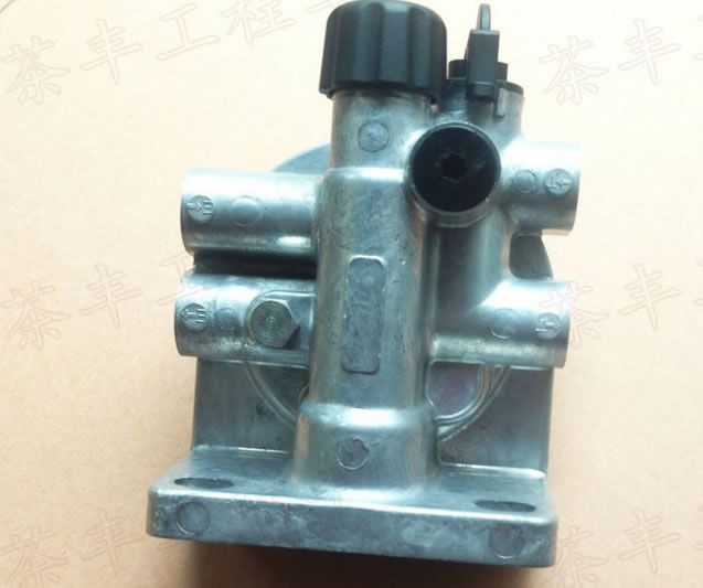 挖掘機(jī)配件 手壓泵 沃爾沃210 最新款手油泵 輸油泵