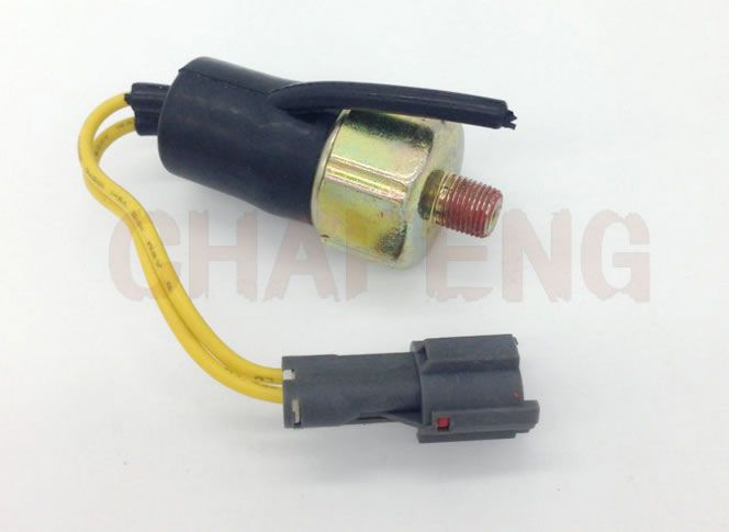 五十鈴6BG1機(jī)油感應(yīng)塞 日立EX200-6 ZAX200挖掘機(jī)機(jī)油感應(yīng)器isuzu