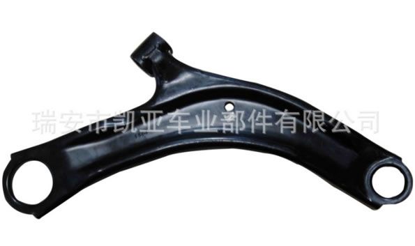 尼桑騏達控制臂