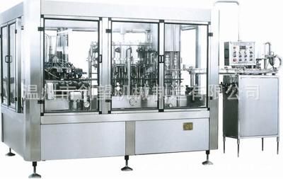 含氣飲料 全自動沖洗灌裝封口三合一灌裝機