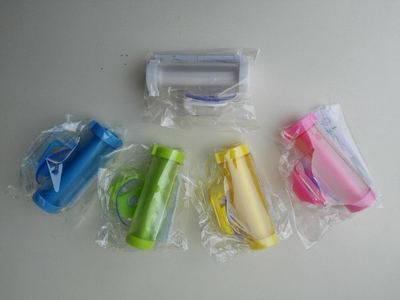 牙膏小伙伴擠牙膏器牙膏擠壓器家居牙膏器