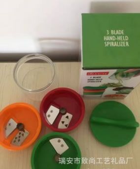 多功能刨絲器 3件套螺旋削絲器旋轉(zhuǎn)黃瓜削皮胡蘿卜切絲切菜器