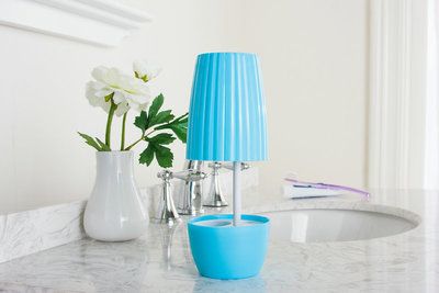 盆載洗漱套裝 臺(tái)燈式牙刷座 牙刷架