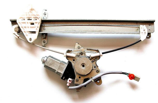 本田飛度1.5 后左