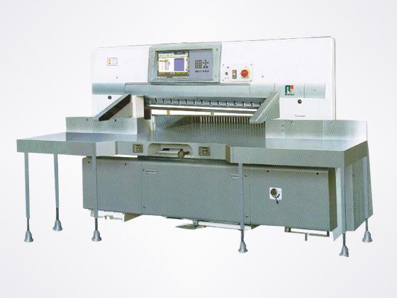 (QZYK-115CD)15英寸系列電腦切紙機