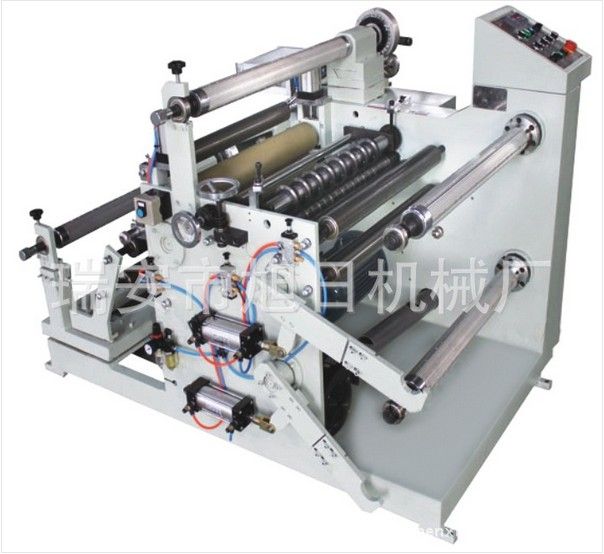 XR-650型多功能貼合分切機