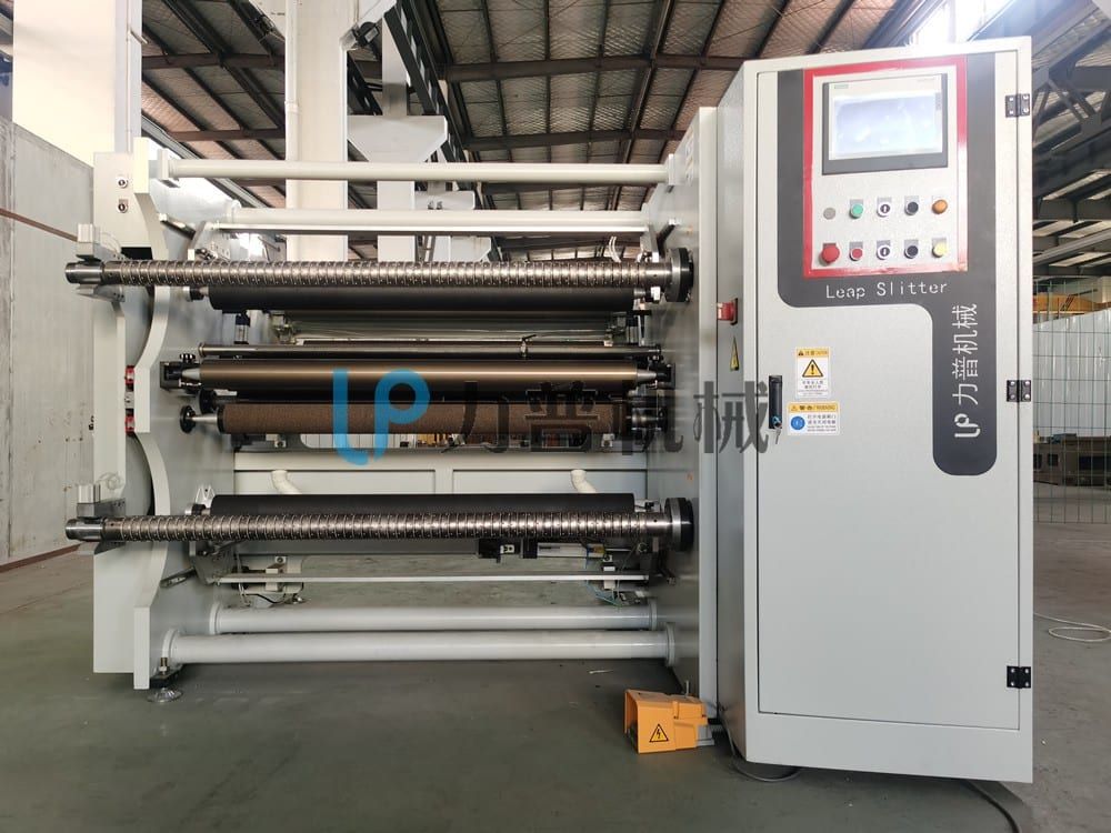 LFA系列PET薄膜分切機