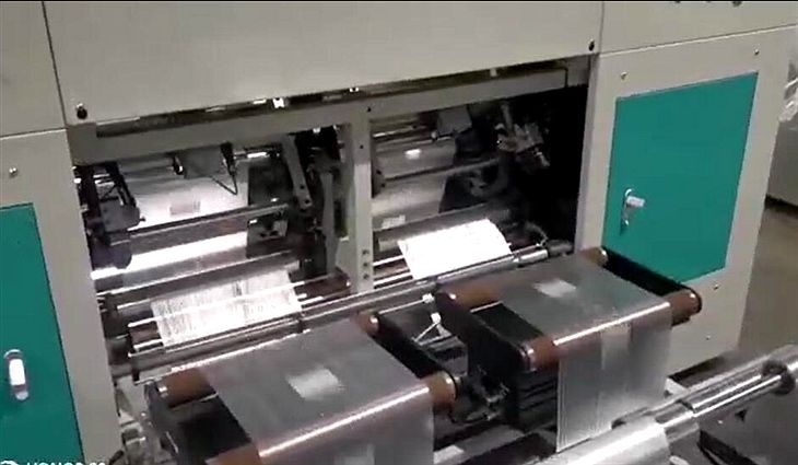 YS400-2、450-2型全自動(dòng)有芯連卷袋機(jī)