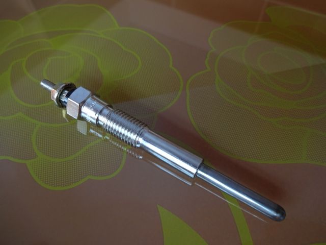 豐田柴油車電熱塞預熱塞PT94(19850-56010)