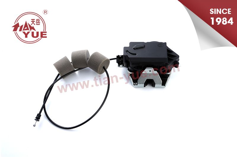 MERCEDES-BENZ E7-001 尾門(mén)鎖