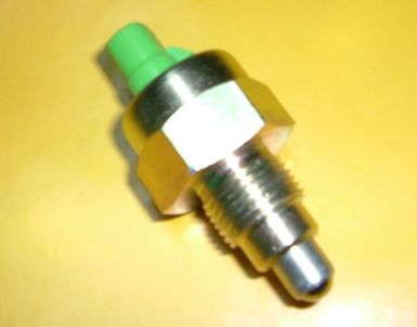 倒車燈開關(guān)